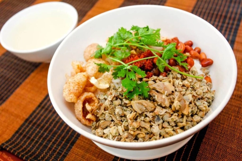 5 đặc sản cơm ba miền nhất định phải thử có món lọt top ngon kỷ lục châu á biết cách ăn mới chuẩn vị - 3