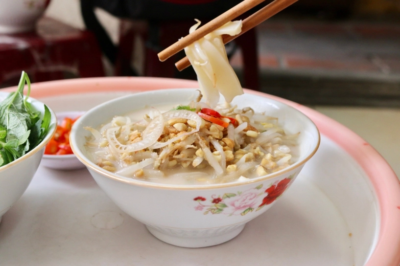 5 đặc sản hà nội chỉ chờ hè đến là lên ngôi có món kết hợp chẳng liên quan nhưng vị cực cuốn cầm 50000 đồng ăn thả ga - 3
