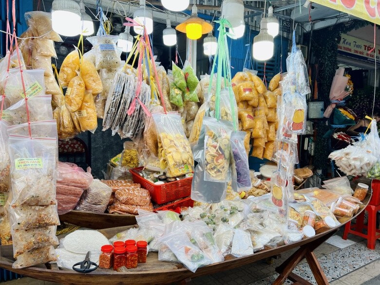 5 khu phố ẩm thực ngon nổi tiếng sài gòn món gì cũng bán có nơi chật hẹp chỉ toàn xe đẩy mà khách nườm nượp - 2