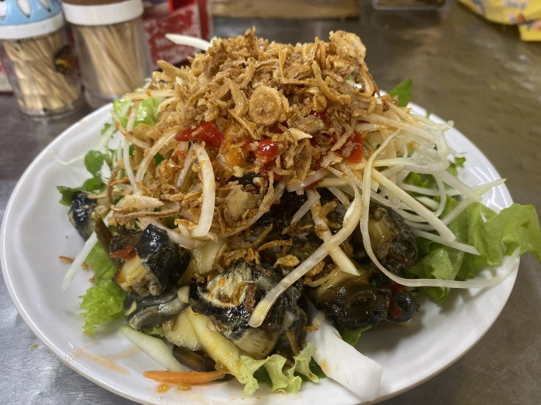 5 lựa chọn cho tín đồ món gỏi ở sài gòn giữ công thức khô bò bí truyền đu đủ bào tới đâu bán tới đó - 3