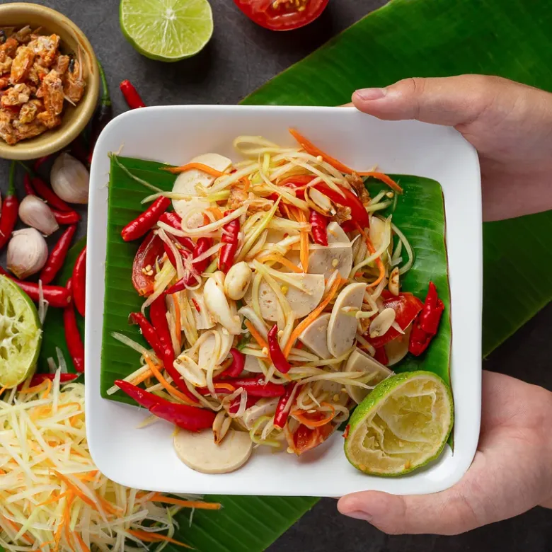 5 lựa chọn cho tín đồ món gỏi ở sài gòn giữ công thức khô bò bí truyền đu đủ bào tới đâu bán tới đó - 4
