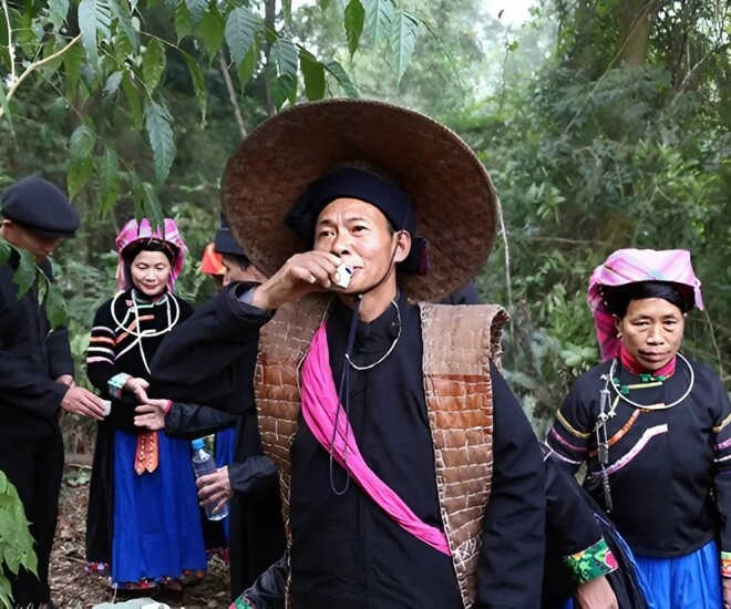 5 phong tục kỳ lạ nhưng lấy may mắn ở việt nam cùng gội đầu để xin vía có nơi đợi tiếng sấm đầu tiên để cúng năm mới - 1