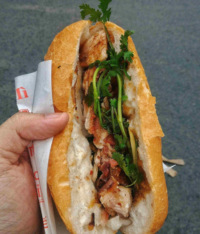 5 quán bánh mì cổ nhất hà nội 80 năm giữ công thức đẫm nhân full topping giá 120000 đồngchiếc vẫn đắt hàng - 5