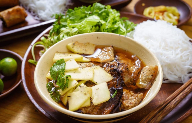 5 quán bún chả nổi tiếng nhất hà nội đắt xắt ra miếng 100000 đồngsuất vẫn đông nườm nượp - 2