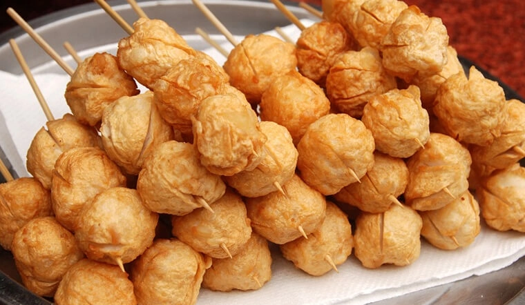 5 quán cá viên chiên ngon nhất sài gòn tín đồ ăn vặt nào cũng biết giờ cao điểm là phải xếp hàng - 1