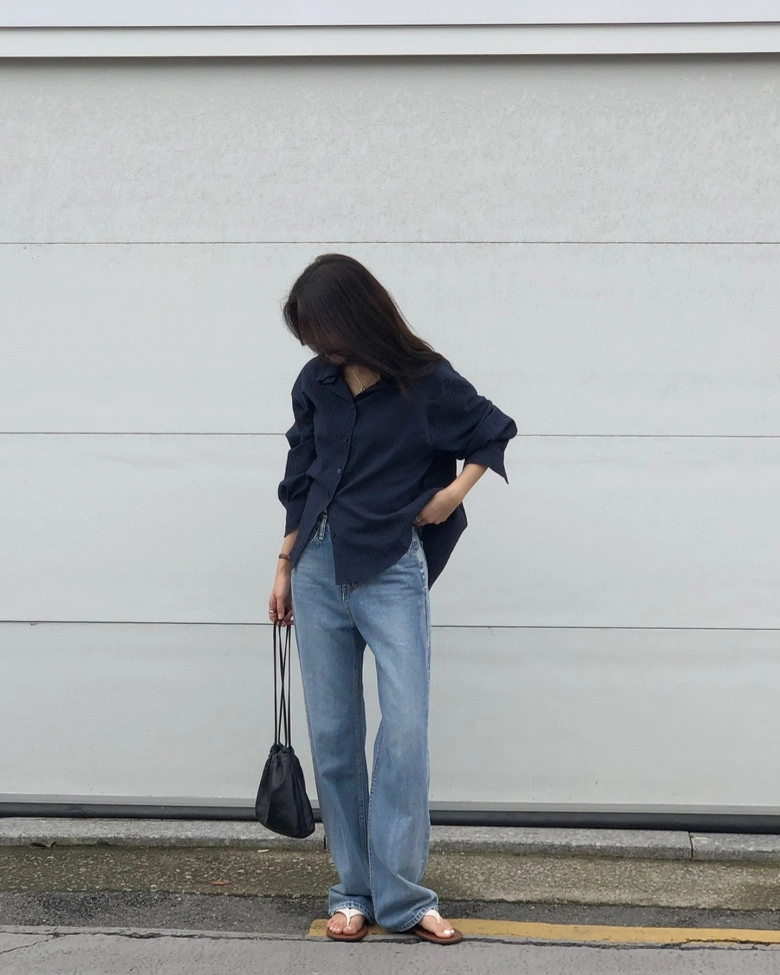 6 mẫu sơ mi hot hit đầu thu sành điệu và thanh lịch phối cùng quần jeans hay chân váy đều ăn ý - 8