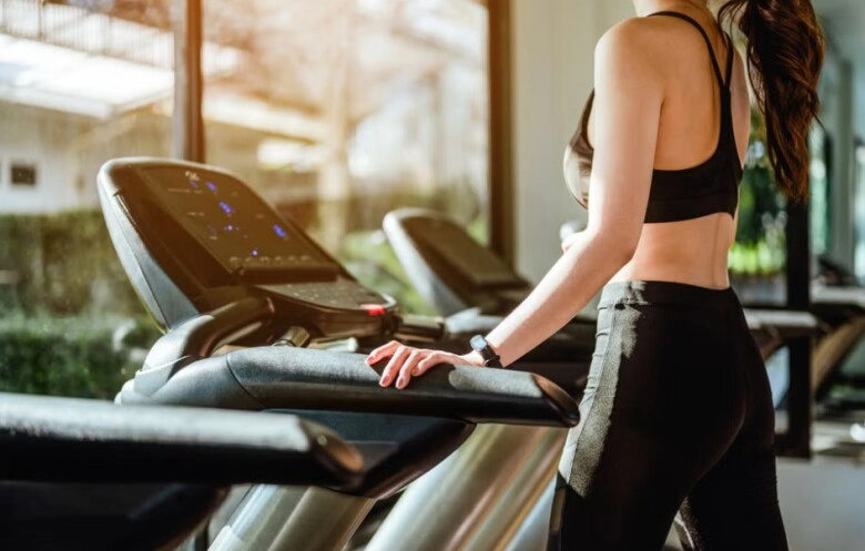 8 cách đi bộ đốt mỡ khiến hội chị em mê mẩn vì quá dễ áp dụng có 1 kiểu ngược đời nhưng đốt calo cao hơn bình thường - 7