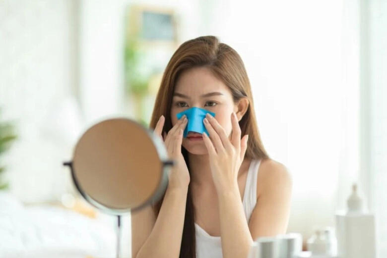 8 thói quen chăm sóc da dầu tưởng tốt hoá ra khiến mặt càng thêm bóng nhẫy như bôi mỡ dùng sản phẩm đắt tiền cũng vô dụng - 2