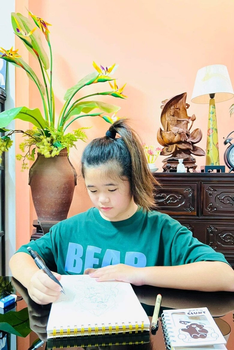 Ái nữ 13 tuổi của thúy nga khoe tài hội họa ngày càng ít cười khác hẳn vẻ nhí nhố hồi nhỏ - 4