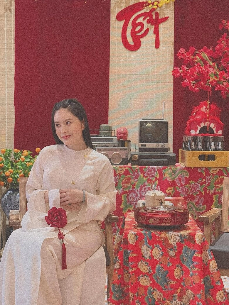 Ái nữ nhà sao việt đụng hàng áo dài đỏ đón tết con cường đô la như người mẫu con đoàn di băng thành cô dâu - 4