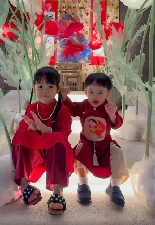 Ái nữ nhà sao việt đụng hàng áo dài đỏ đón tết con cường đô la như người mẫu con đoàn di băng thành cô dâu - 9