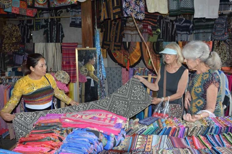 Ẩn mình giữa lòng mai châu có khu chợ đêm siêu sầm uất khách tây khách ta đều mê vì đậm chất văn hóa miền núi - 3