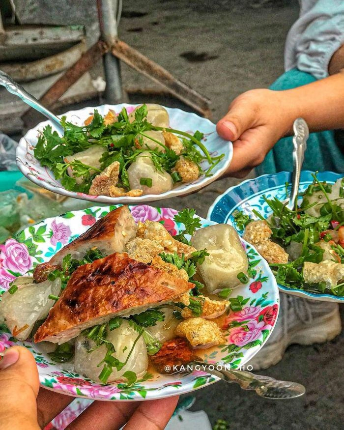 Ăn sập đủ món ngon giá bình dân ở khu chợ giá rẻ nhất xứ huế ai đi cũng mê không muốn về - 3