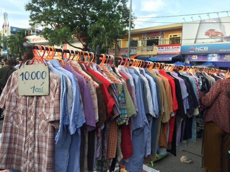 Ăn sập đủ món ngon giá bình dân ở khu chợ giá rẻ nhất xứ huế ai đi cũng mê không muốn về - 4