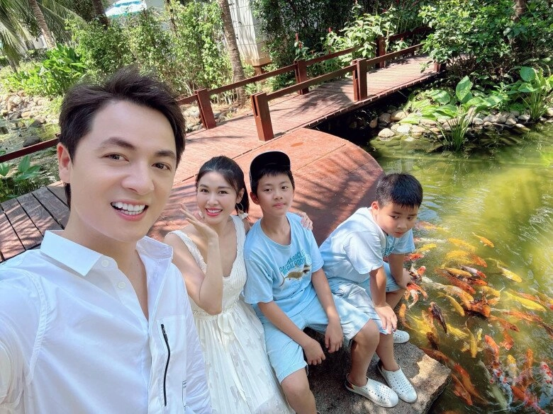 Bà xã đăng khôi lo lắng vì mang thai lần 3 ở tuổi 39 hé lộ phản ứng của 2 con trai khi sắp có em - 6