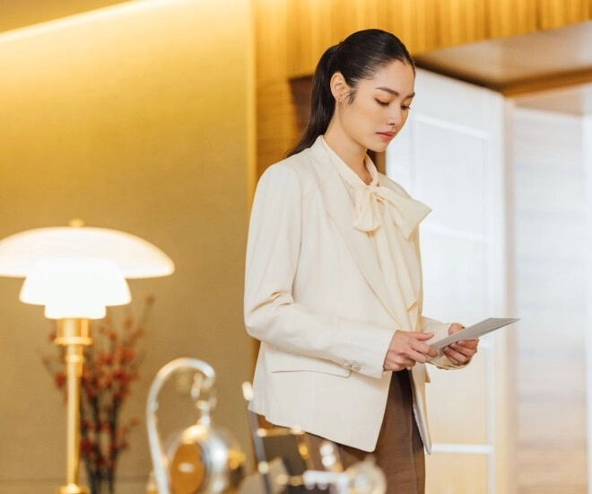 Bạn thân của mẹ cưới bố tôi phát hiện bí mật gây sốc về mẹ kế 1 ngày trước đám cưới - 2