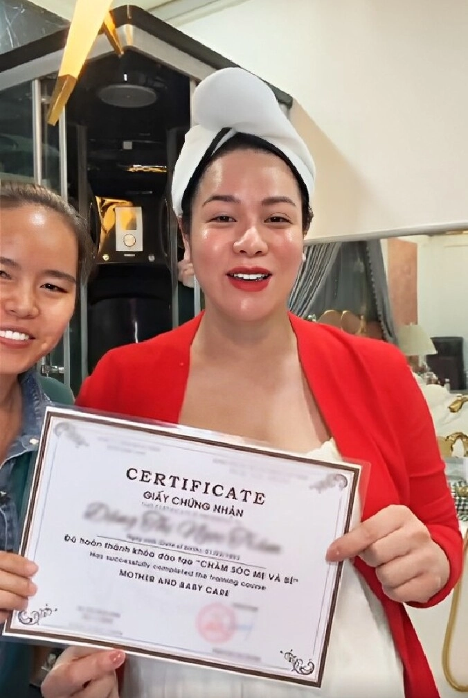 Bảo mẫu của nhật kim anh học lấy bằng để chăm bé rồng sắp chào đời mẹ bầu dưỡng thai trong biệt thự 20 tỷ - 2