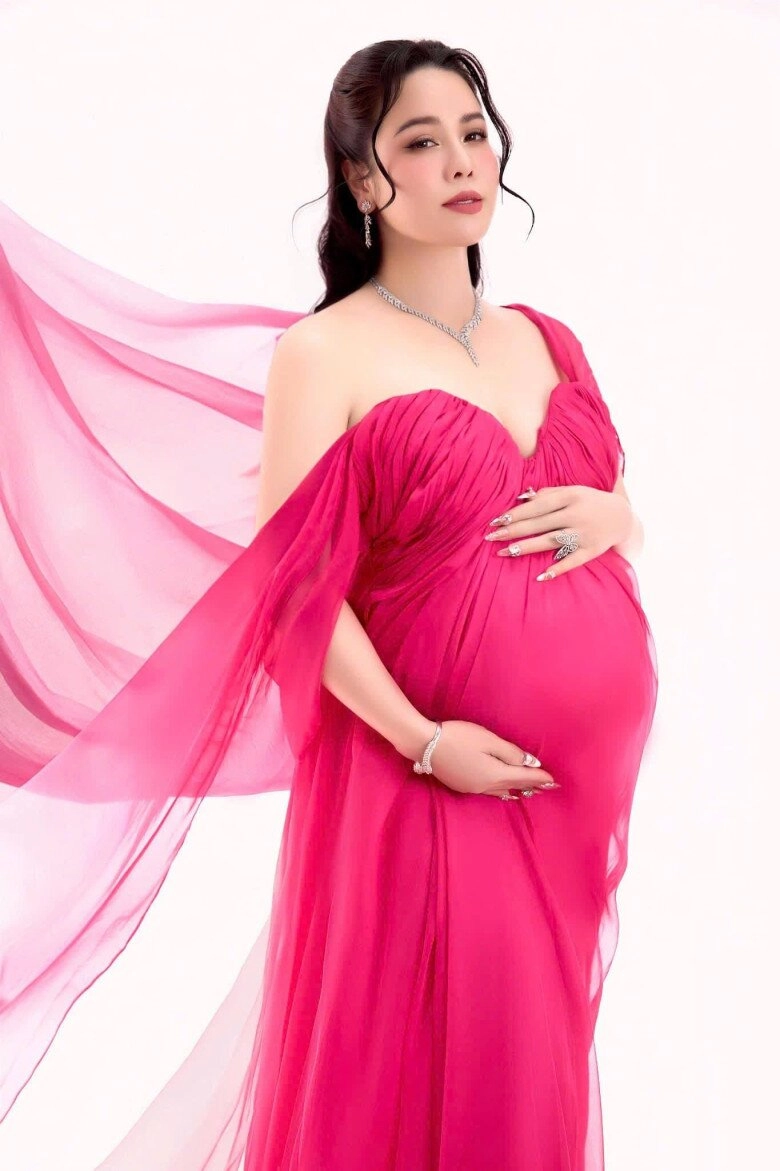 Bảo mẫu của nhật kim anh học lấy bằng để chăm bé rồng sắp chào đời mẹ bầu dưỡng thai trong biệt thự 20 tỷ - 4
