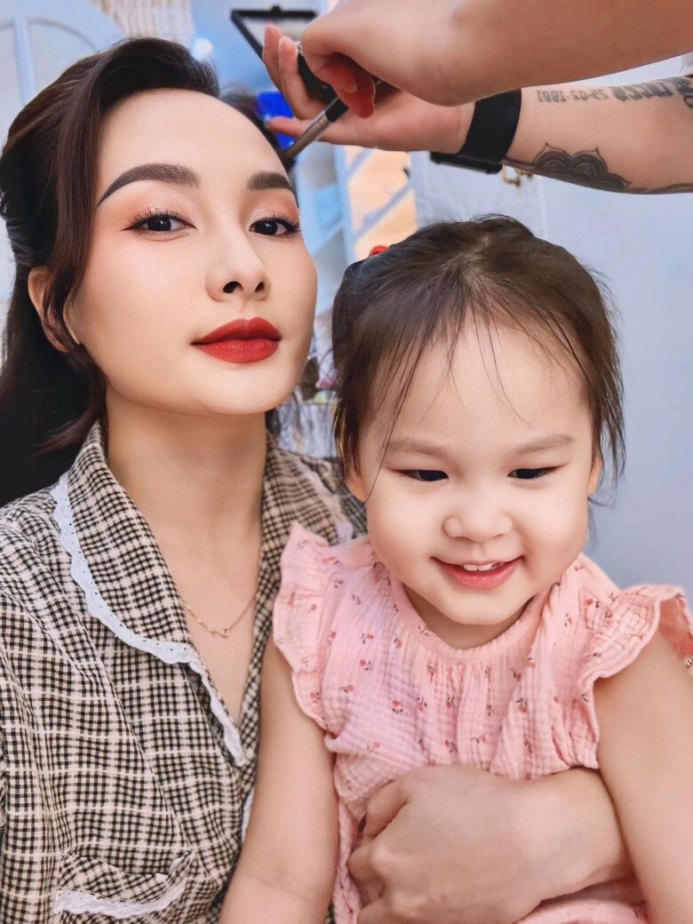 Bảo thanh dặn con trai đừng tranh ăn cậu nhóc lớp 8 cao như siêu mẫu khiến mẹ chồng cô không nhận ra - 10