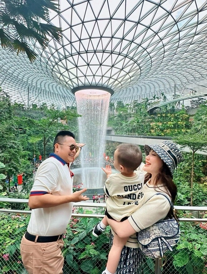 Bảo thy đưa con trai đi đón năm mới sang chảnh ở nước ngoài quý tử 3 tuổi thừa hưởng năng khiếu nghệ thuật từ mẹ - 7