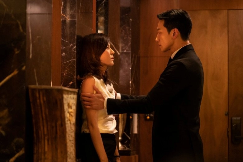 Bắt gặp vợ cũ đang say xỉn nên đưa về nhà thấy thứ trước cửa tôi liền muốn tái hôn - 2