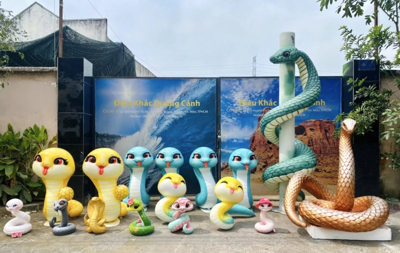 Bất ngờ với những hình ảnh dễ thương của linh vật rắn phục vụ tết nguyên đán 2025 - 19