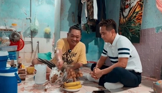 bé an hùng thuận có thời nhận hát đám ma nuôi con bạn thân cò phùng ngọc làm lại cuộc đời ở tuổi 40 - 12