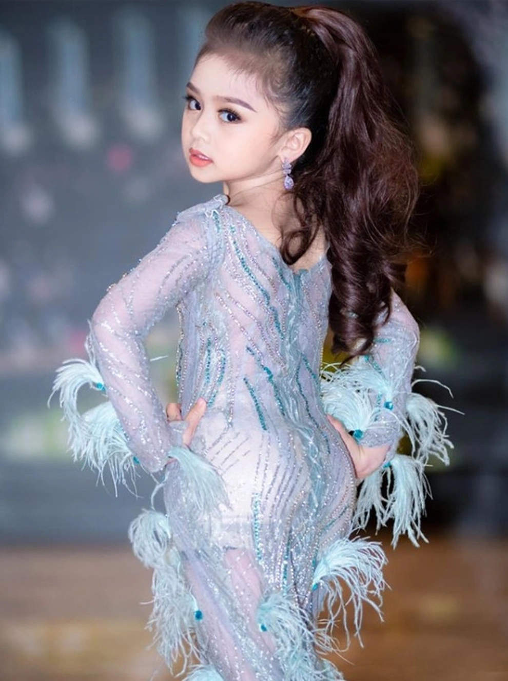 Bé gái 6 tuổi từng đăng quang hoa hậu nhí thái lan diện mạo tuổi dậy thì trông khác hẳn - 2