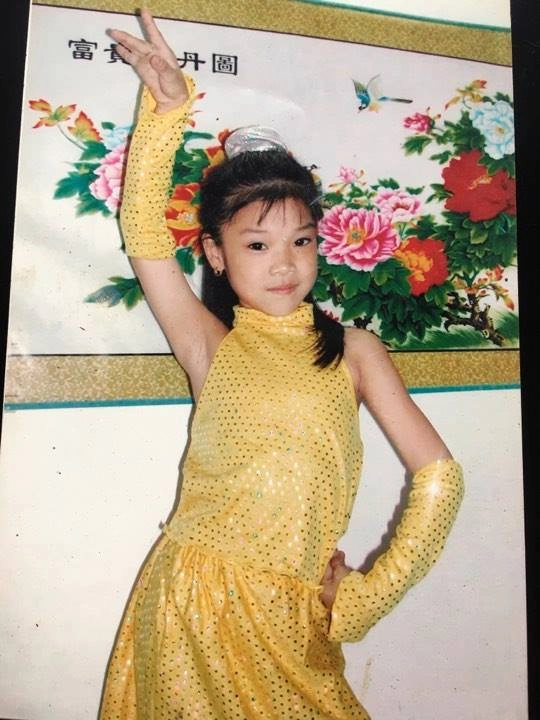 Bé gái nổi bật ở sân khấu 19 năm trước giờ trưởng thành diện mạo khác hẳn xây biệt thự 6 tỷ báo hiếu mẹ - 2