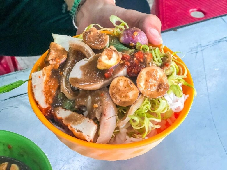 Bên trong khu chợ truyền thống lâu đời bậc nhất ninh thuận du khách mê mệt vì thứ gì cũng siêu rẻ - 3