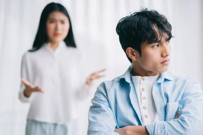 Bị chồng đuổi ra khỏi nhà tôi chạy qua hàng xóm ngủ nhờ nửa đêm nghe tiếng hô cứu bên nhà tôi - 2