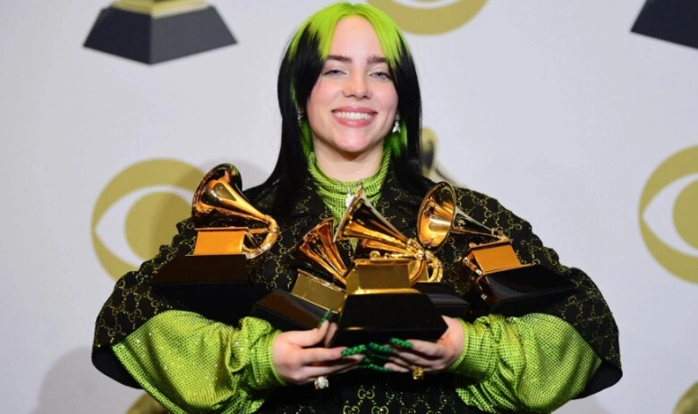 Billie eilish cô gái khiến justin bieber bật khóc muốn bảo vệ thừa nhận thói quen làm phá hủy não bộ năm 11 tuổi - 5
