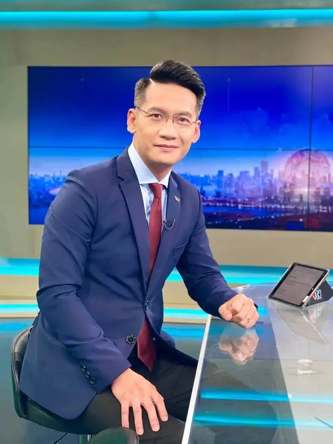 Btv thư hiền mắt đỏ hoe khi đưa tin bão lũ btv tuấn dương nén khóc nói về mất mát của đồng bào - 4