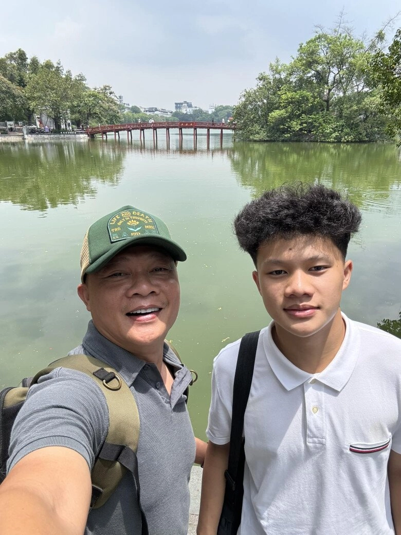 Btv vtv quang minh mừng con trai đầu lòng 17 tuổi thương quý tử năm nào cũng bị ba đè lên vai những kỳ vọng - 7