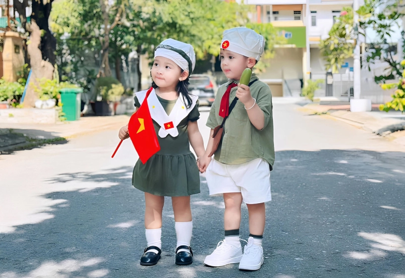 Các mẹ chụp ảnh con nhỏ theo chủ đề 304 - 6