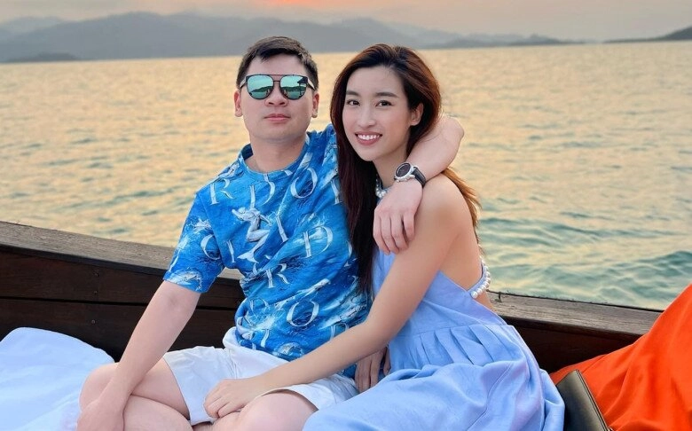 Các mỹ nhân nhà sen vàng yêu thiếu gia 2 hoa hậu họ đỗ tinh tế đi giày bệt khi đứng cùng nửa kia - 1
