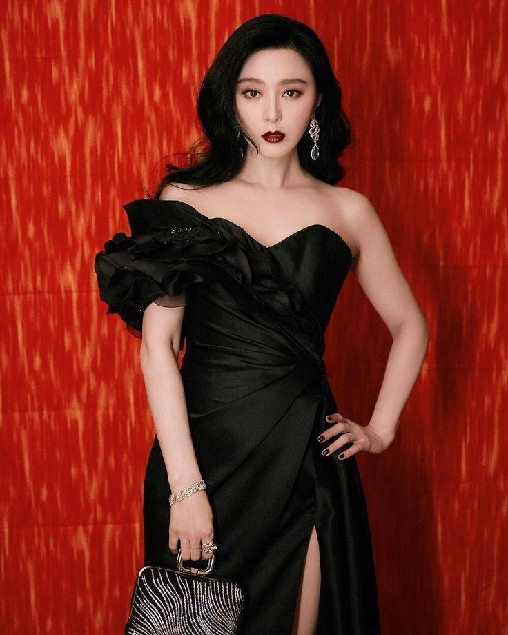 Các mỹ nhân showbiz làm gì để có gương mặt hoàn hảo đến khó tin mỗi lần xuất hiện trước thảm đỏ - 2