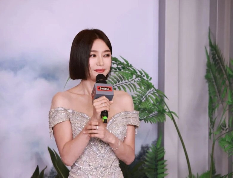 Các mỹ nhân showbiz làm gì để có gương mặt hoàn hảo đến khó tin mỗi lần xuất hiện trước thảm đỏ - 5