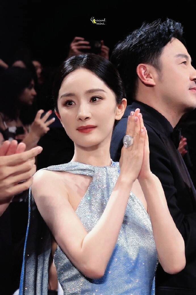 Các mỹ nhân showbiz làm gì để có gương mặt hoàn hảo đến khó tin mỗi lần xuất hiện trước thảm đỏ - 11