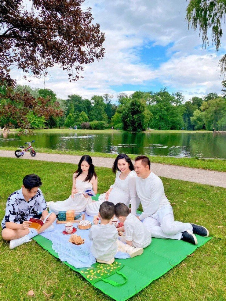 Cách cư xử với con chồng của các nàng hậu việt hà kiều anh yêu thương như ruột thịt khánh vân kín tiếng - 14