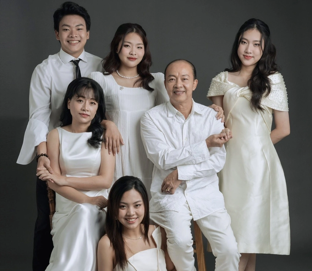 Cặp sinh 3 nhà nsưt đức hải nay trưởng thành quý tử 20 tuổi điển trai cực giỏi vẫn áp lực trước tài của bố - 5