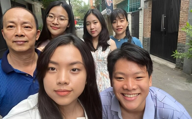 Cặp sinh 3 nhà nsưt đức hải nay trưởng thành quý tử 20 tuổi điển trai cực giỏi vẫn áp lực trước tài của bố - 9