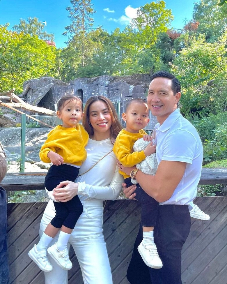 Cặp song sinh của hồ ngọc hà đi đâu cũng như hình với bóng leon được nhiều người hỏi thăm vì chân lắm vết bầm - 3