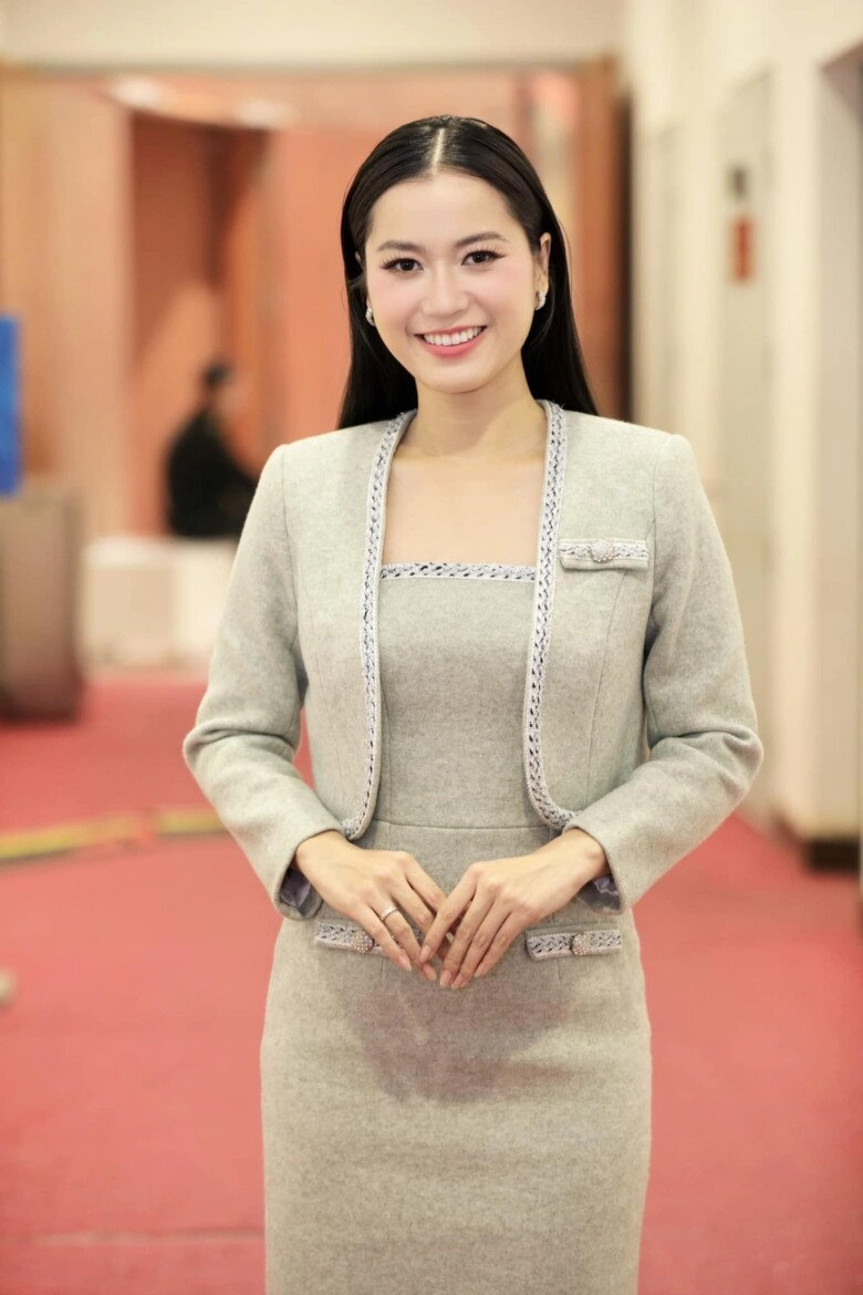 Chân dung 2 hoa hậu làng hài đi lên từ nghèo khó có màn lột xác nhan sắc khiến dân tình câm nín - 6