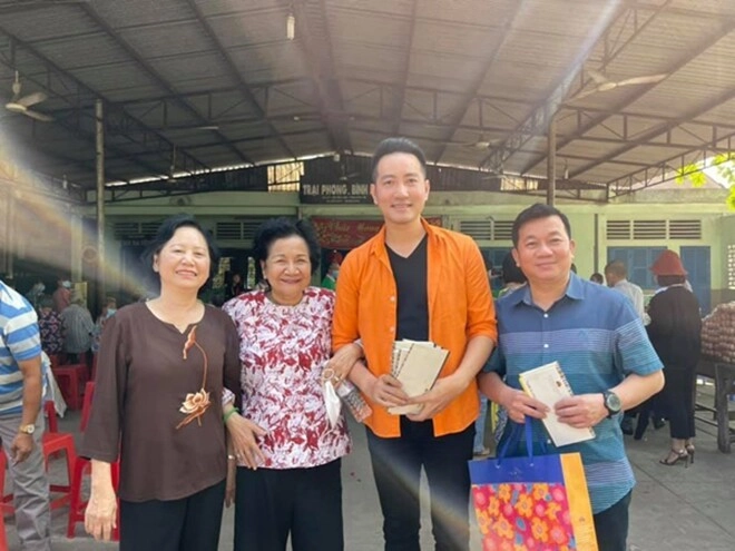 Chàng trai độc thân có biệt thự sân vườn hơn 3000m2 tá hỏa vì bị đồn sắp cưới ngọc lan - 10