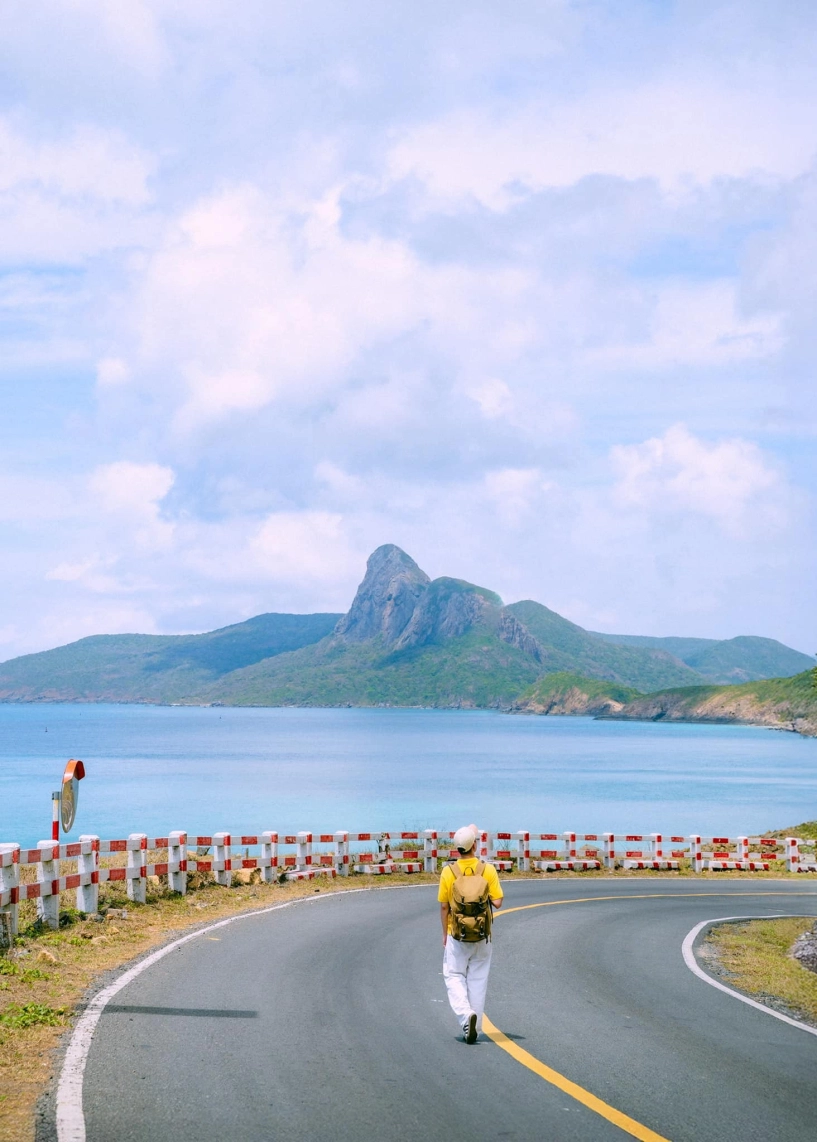 Chàng trai khám phá côn đảo mùa đẹp nhất chỉ với 33 triệu đồng - 1