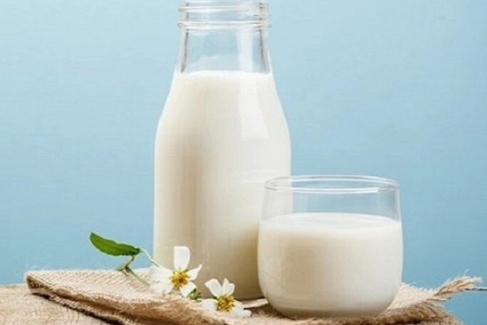 Chất vàng lỏng giá rẻ bán đầy chợ dùng theo công thức 1 sáng - 1 tối để da đẹp dáng thon - 4