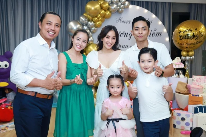 Chí anh bị réo tên vì nghi vấn cố tình chấm điểm thấp màn nhảy đôi của khánh thi - phan hiển - 8