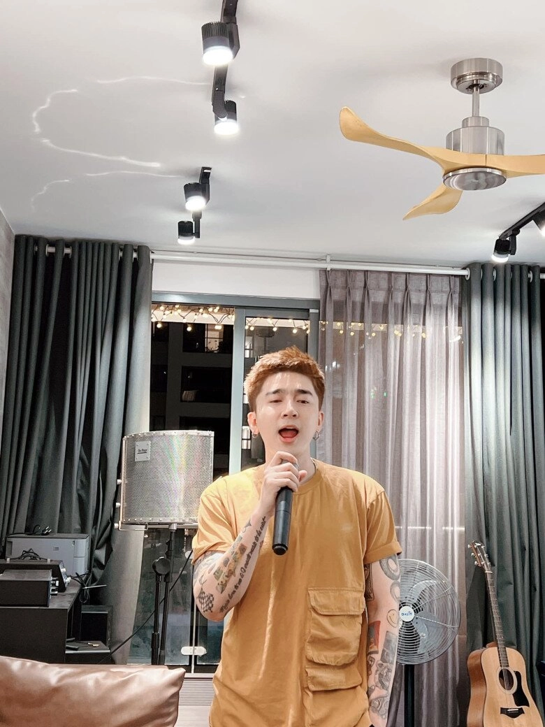 Chi dân nam ca sĩ từng được mẹ vay tiền giúp gây dựng sự nghiệp trước khi qua đời livestream khóc xin lỗi khán giả - 9