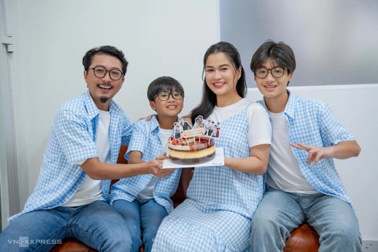 chị lâm vỹ dạ - chú tiến luật bức xúc vì cách xưng hô ngoại hình đứng tuổi bị so sánh với midu huy khánh - 5